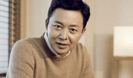 谁爆料的刘奕君视频,揭秘明星幕后生活片段
