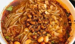 酸辣粉东坡爆料视频大全,视频大全揭秘美食背后的故事