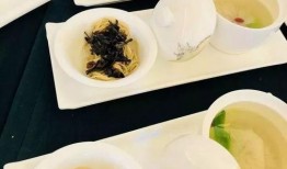 镇江餐饮爆料事件视频,揭露后厨黑幕，食品安全引关注