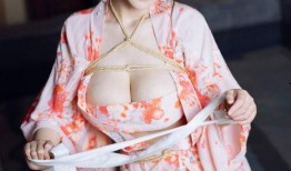 花妓在线观看,穿越时空的绝色传奇