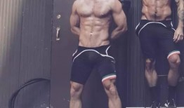 网红肌肉男吃瓜,趣味横生瞬间引爆网络